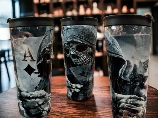 20oz Coffee Travel Tumbler with dual lids -skull with playing cards ￼